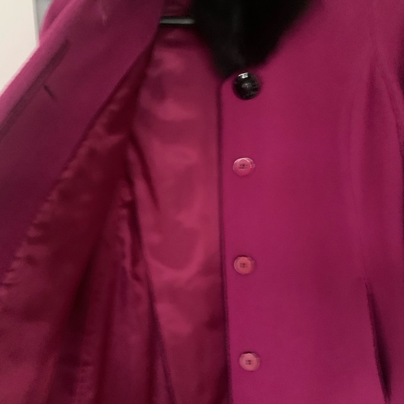 Beautiful Cashmere Coat by Mallia - Picture 2 of 6